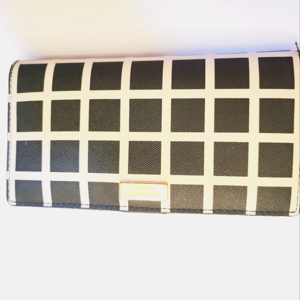 - Kate Spade Brown/Ivory Wallet